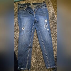 Maurices Jeans size 18